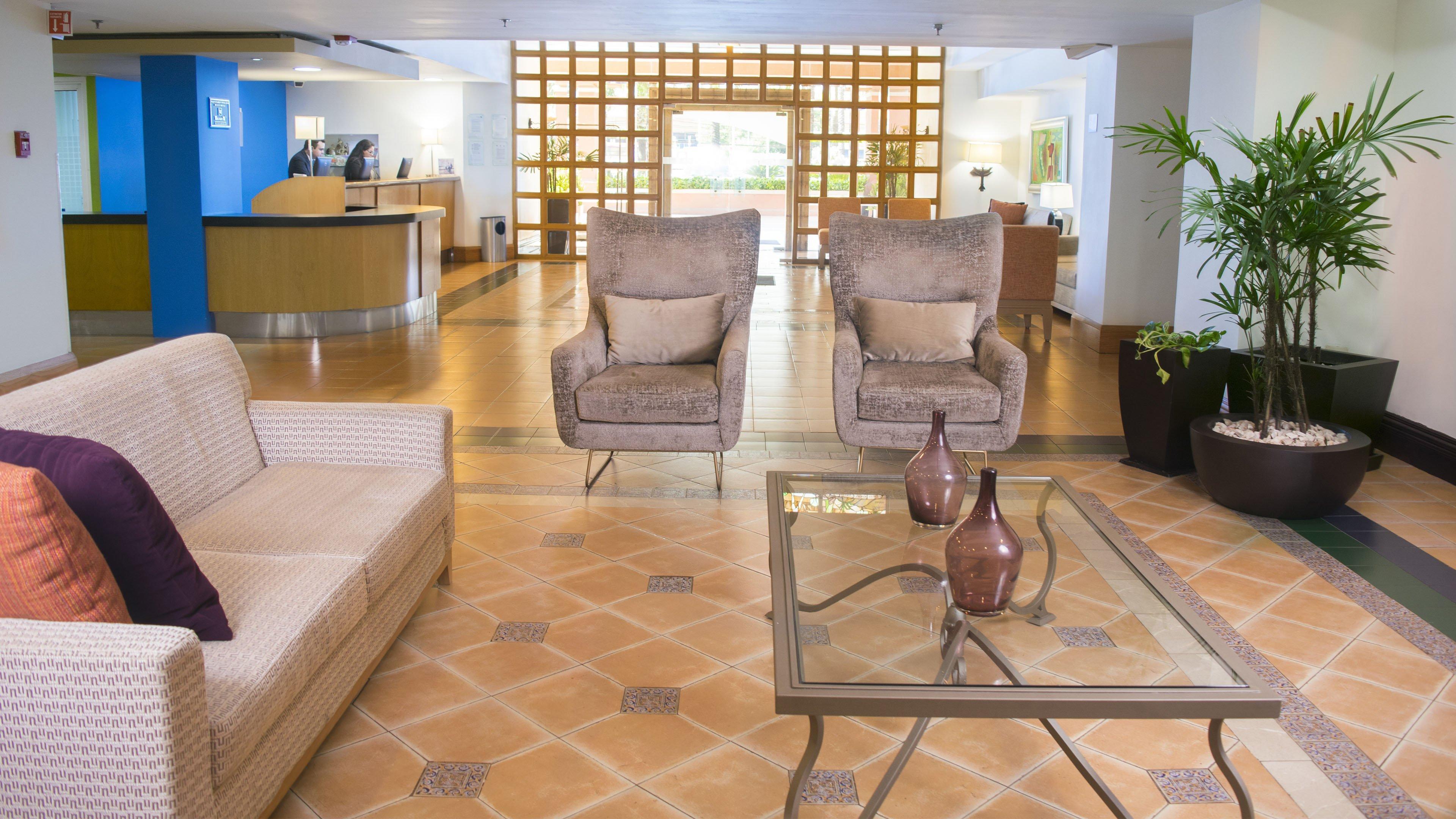 Holiday Inn Express Monterrey Galerias-San Jeronimo By Ihg Ngoại thất bức ảnh