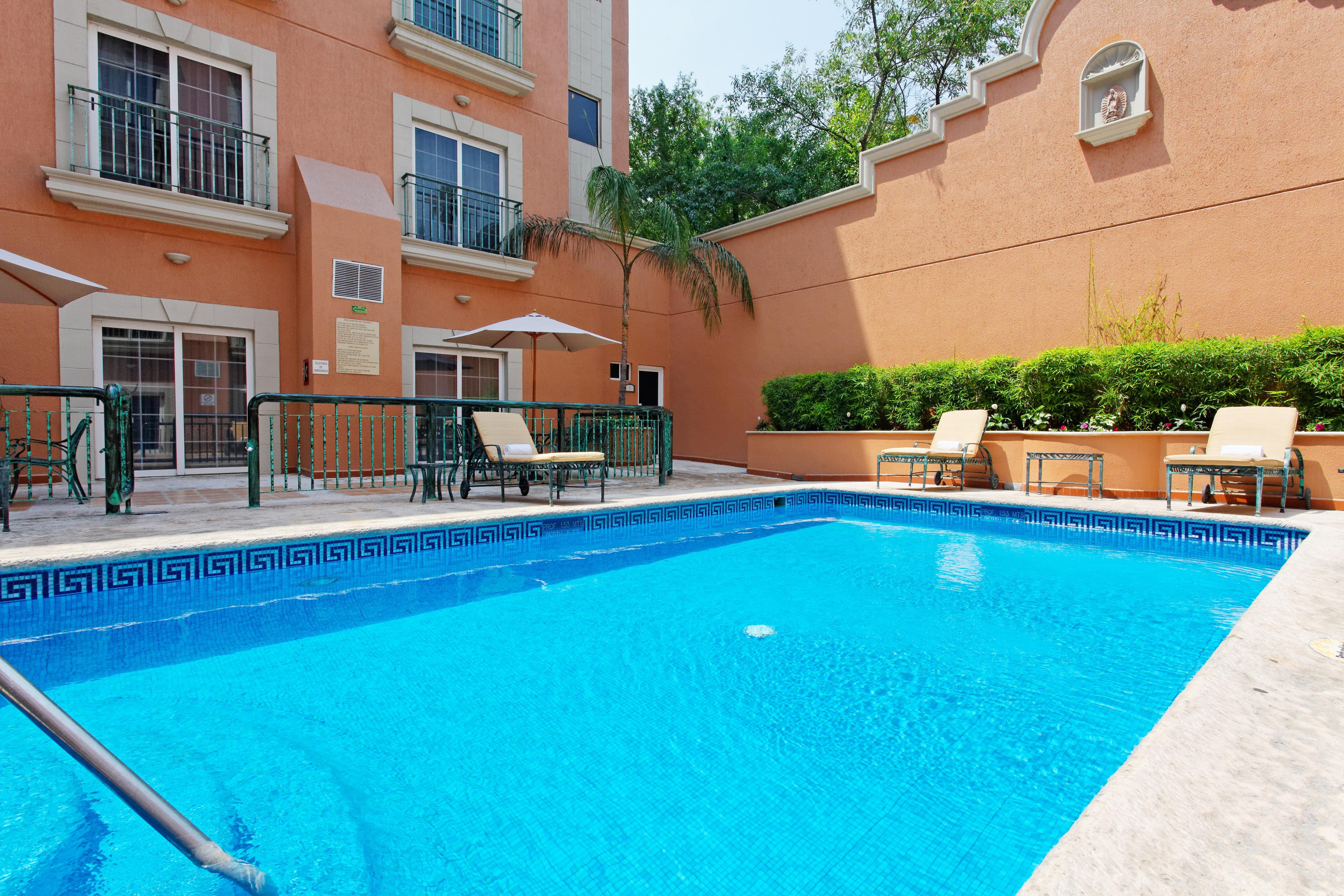 Holiday Inn Express Monterrey Galerias-San Jeronimo By Ihg Ngoại thất bức ảnh