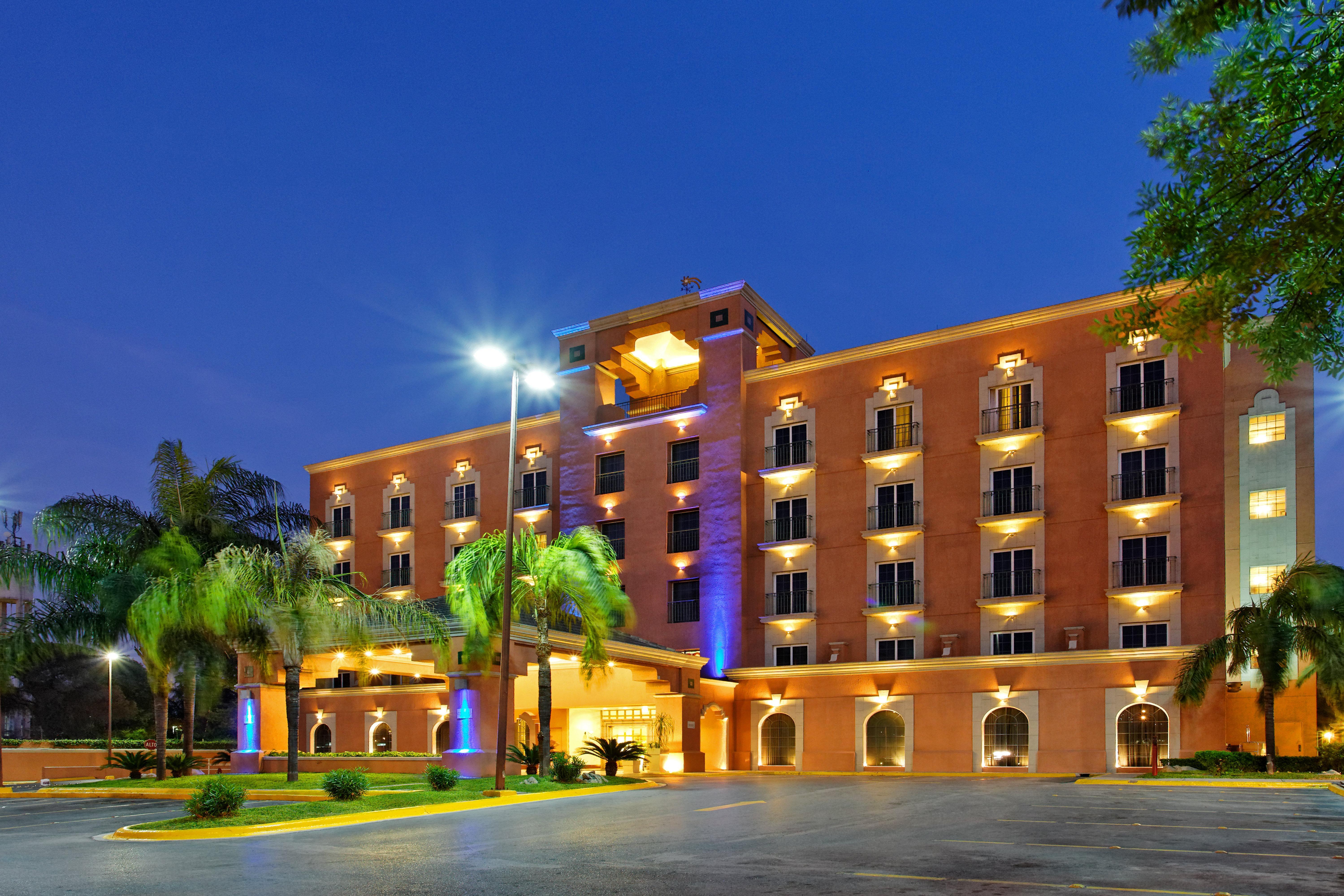 Holiday Inn Express Monterrey Galerias-San Jeronimo By Ihg Ngoại thất bức ảnh