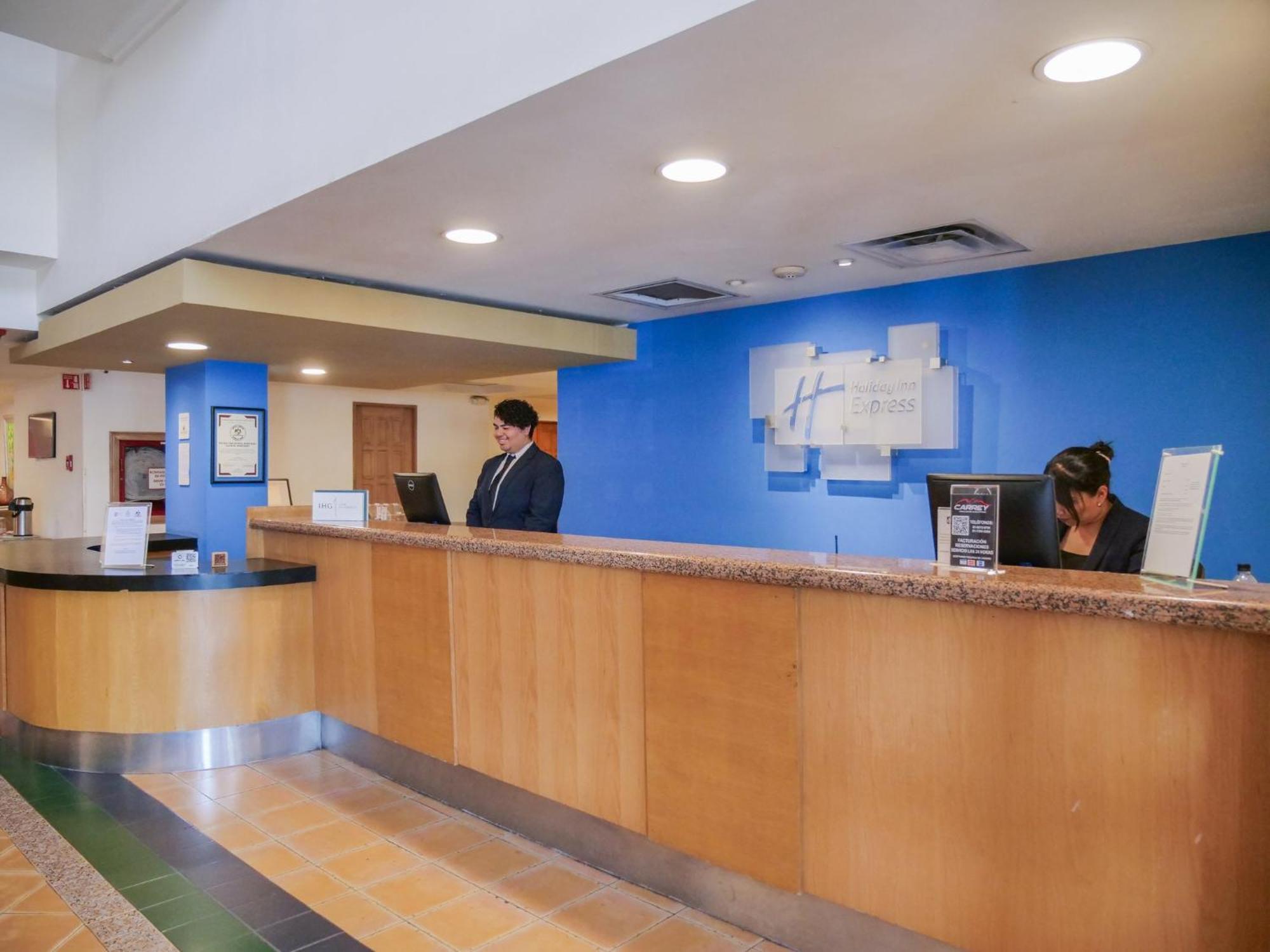 Holiday Inn Express Monterrey Galerias-San Jeronimo By Ihg Ngoại thất bức ảnh