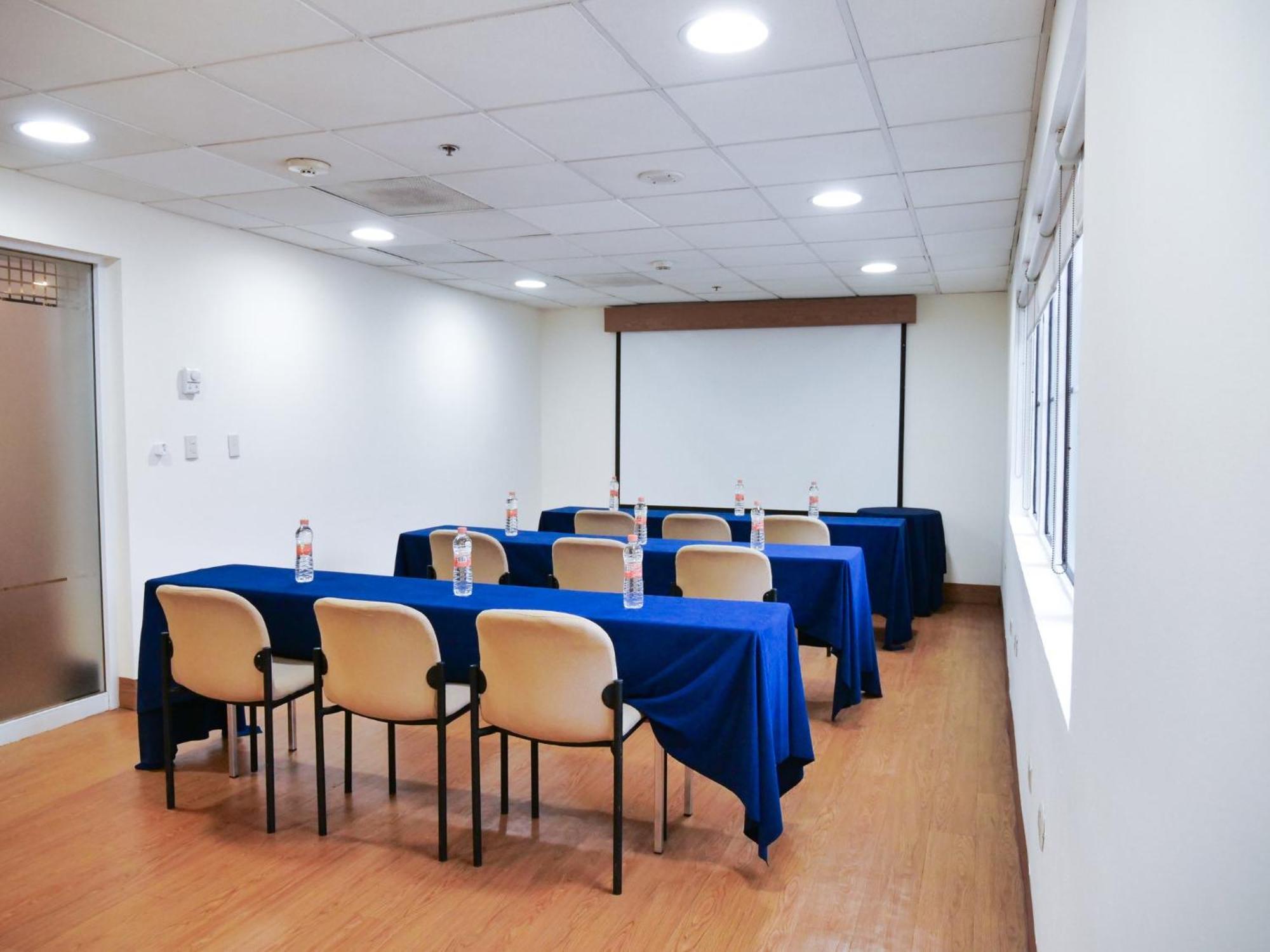 Holiday Inn Express Monterrey Galerias-San Jeronimo By Ihg Ngoại thất bức ảnh