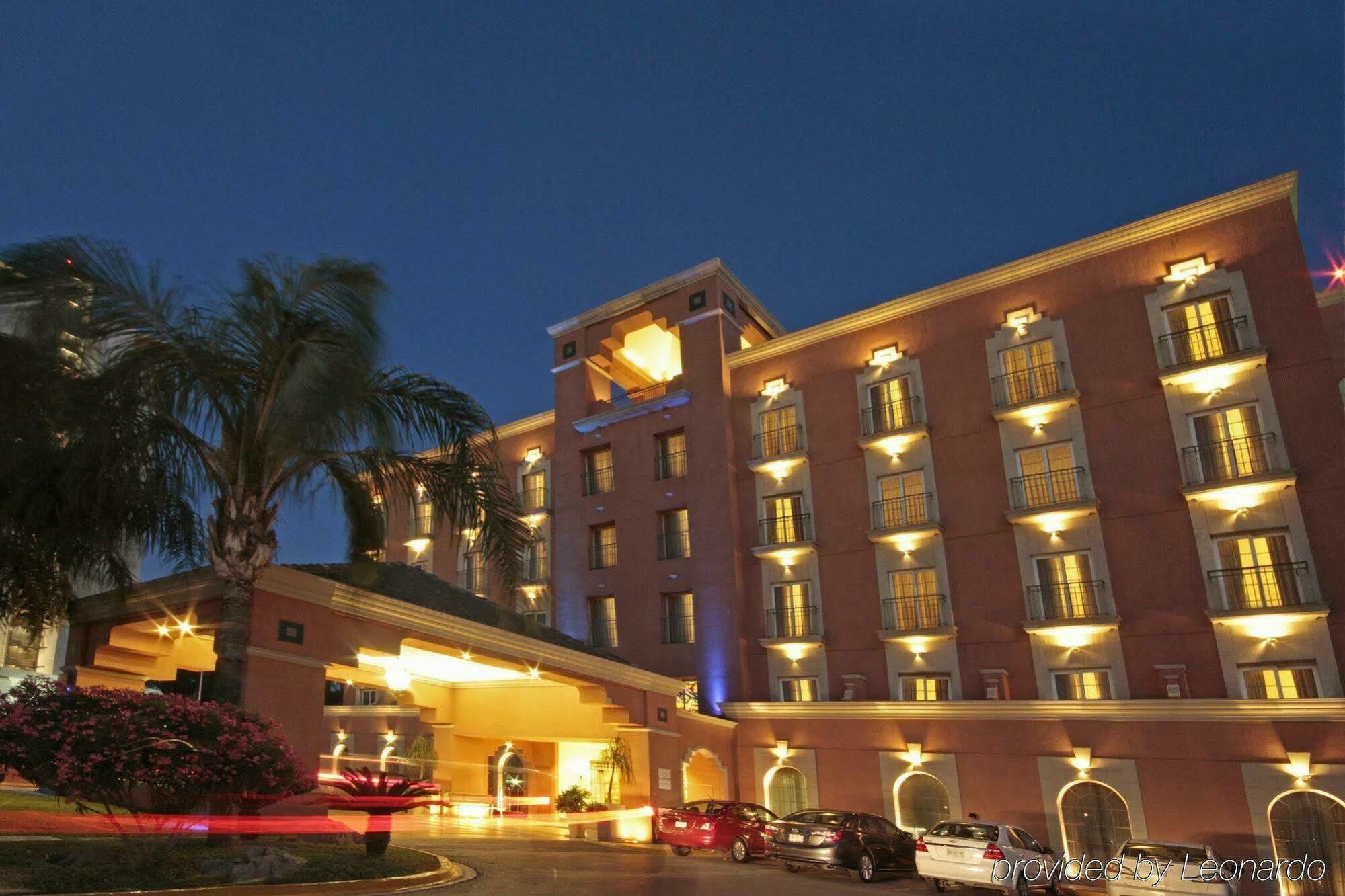 Holiday Inn Express Monterrey Galerias-San Jeronimo By Ihg Ngoại thất bức ảnh